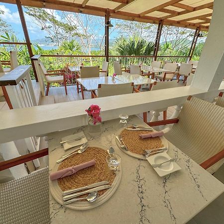 Mount Cinnamon Resort & Beach Club 세인트조지스 외부 사진