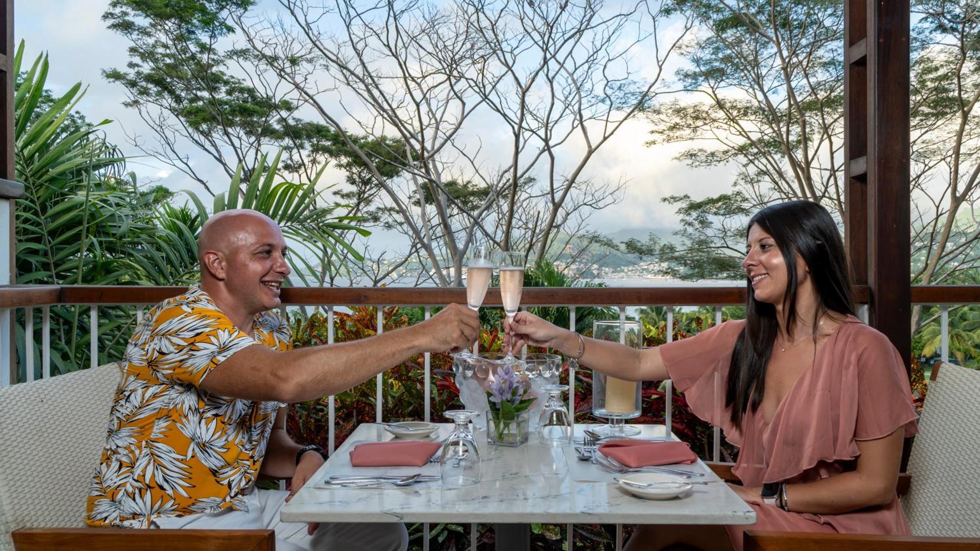 Mount Cinnamon Resort & Beach Club 세인트조지스 외부 사진